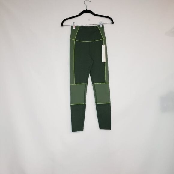 NWT Good American The Dual Life‎ 7/8 length leggings - Picture 2 of 3